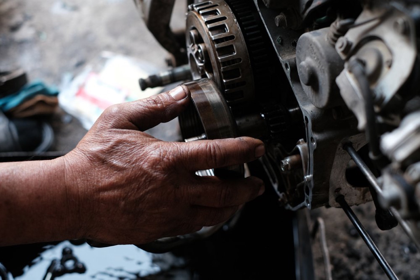 إصلاح المكائن والأحزمة